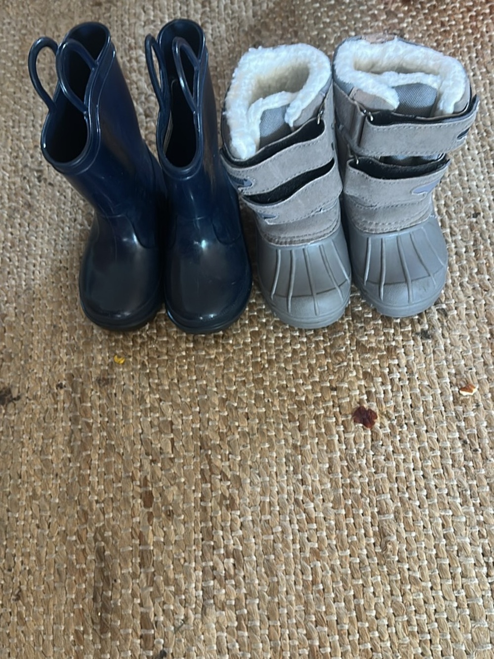 Winter boots toddler size 5